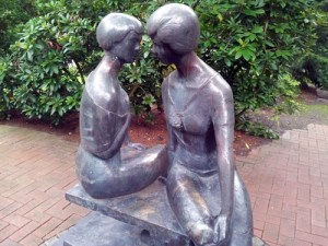 Mutter und Tochter © neurolle - Rolf / pixelio.de